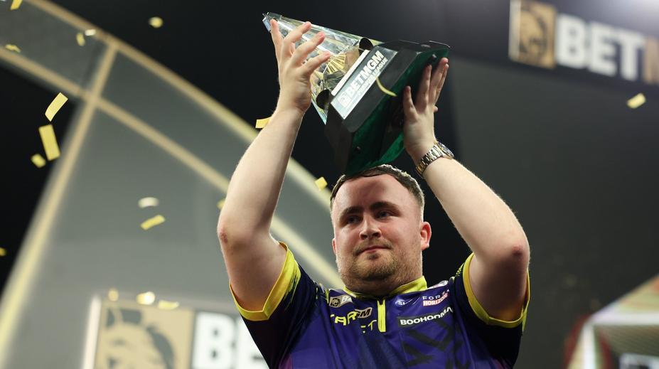 Premier League potřebuje změnu. Hráči dostávají moc peněz, říká vlivný muž PDC