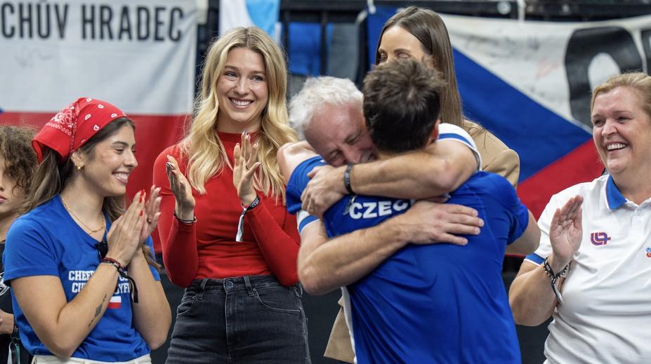 Svatba s Lehečkou do roka a do dne? Neumannová chytila kytici, máma měla jasno
