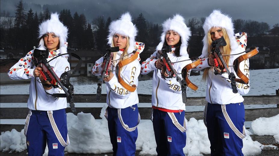 Olympijská medailistka v biatlonu se vdala. Za svědkyni jí šla hvězdná Soukalová