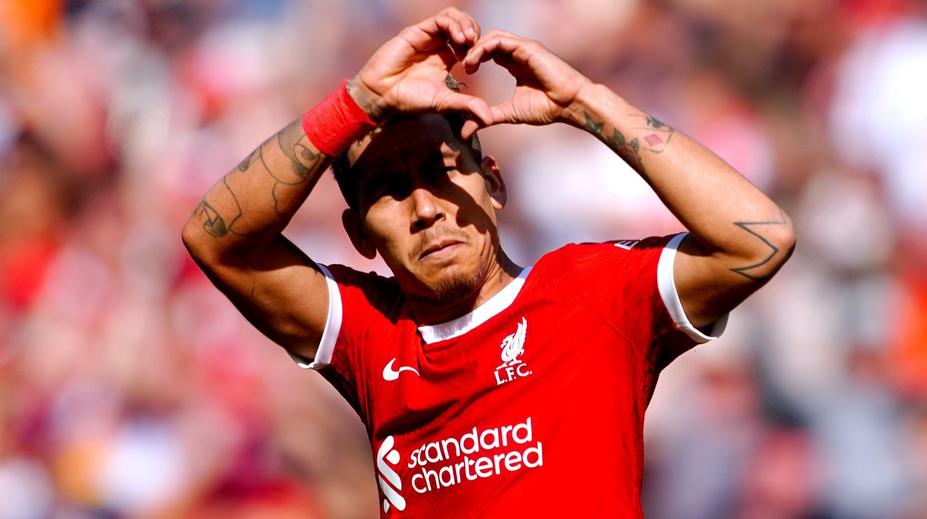 Těžké dny pro bývalou hvězdu Liverpoolu. Na infarkt jí zemřel otec