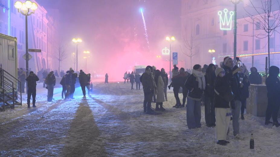 Města bojovala se zákazem pyrotechniky. Někde ohňostroj přesunuli, jinde ho zrušili