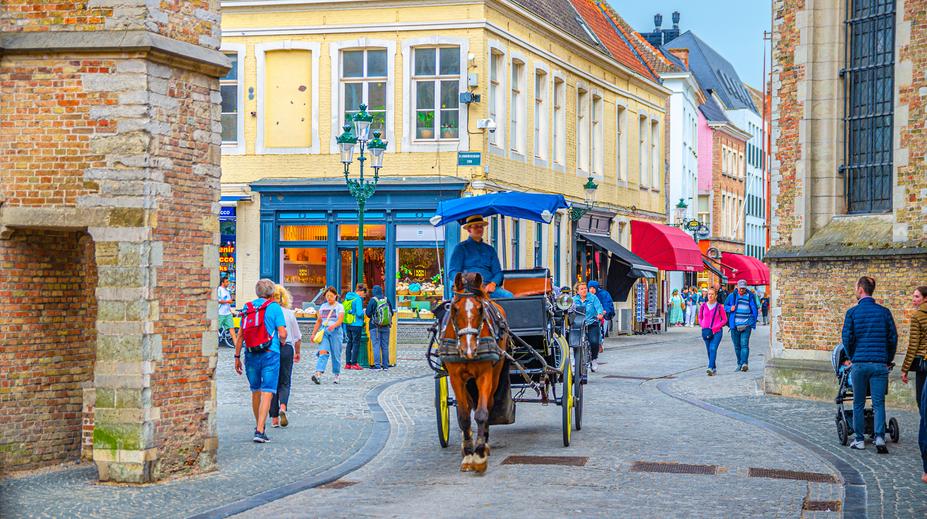 Turisté okrádají evropské destinace. Odvážejí si i nečekané suvenýry