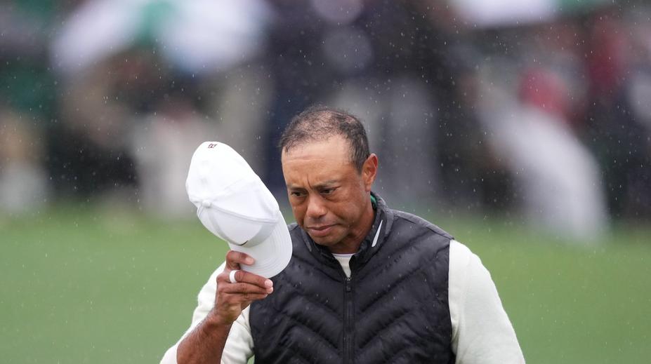 Tiger Woods žije v neustálé bolesti, prozradil jeho soupeř. Vše si prý způsobil sám