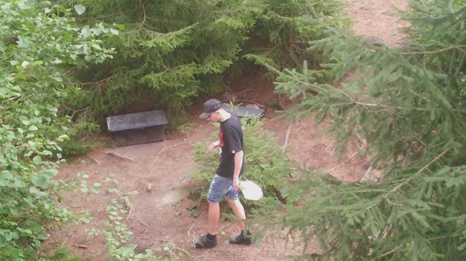 Na Žďársku někdo vykradl lesní bar, který funguje díky důvěře v poctivost zákazníků