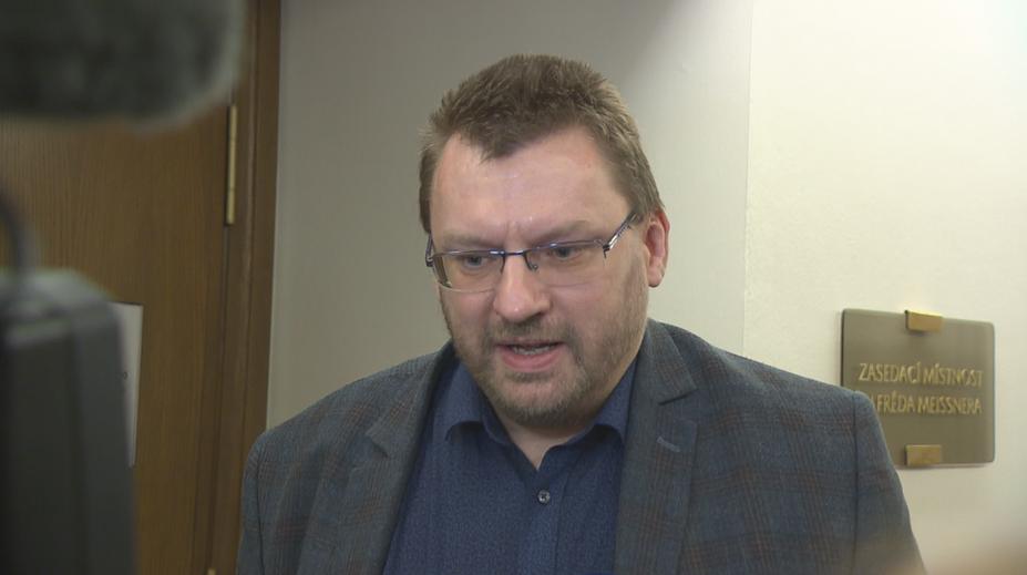 Trest za "flákanec" udělí poslanci za týden. Rváči hrozí pokuta až 90 tisíc