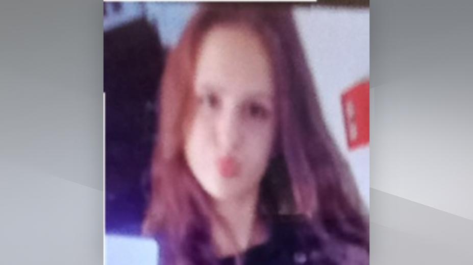 Policie pátrá po Lence. Dívka odešla z domova a rodině se neozývá