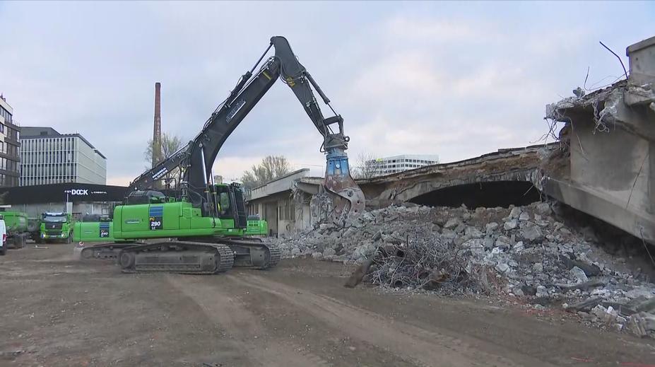 Opravy Libeňského mostu se opět protáhnou. Práce zastavil antimonopolní úřad