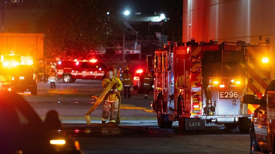 V Los Angeles se zřítil vrtulník. Tři lidé zemřeli