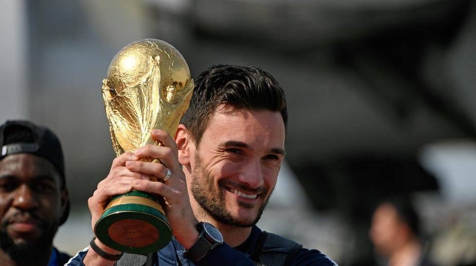 Čerstvý mistr světa Lloris zadržen: V centru Londýna řídil opilý!