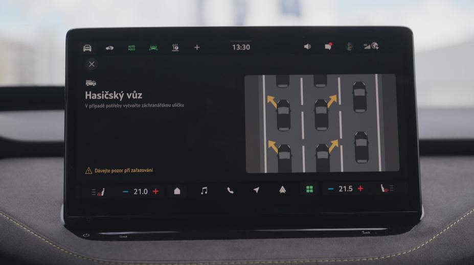 V Plzni testují novou technologii. Řidičům má dát včas vědět, že se blíží záchranka