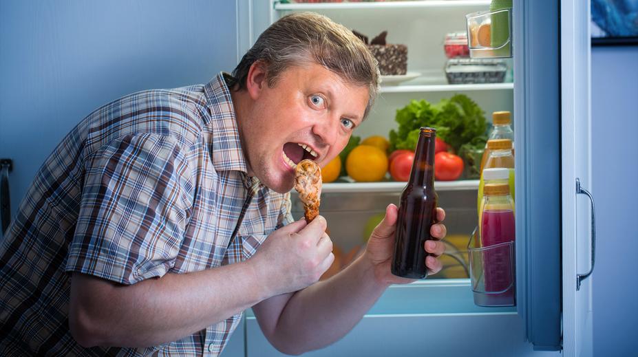 Pivní pupek? Podle odborníků za něj nemůže jen pití alkoholu