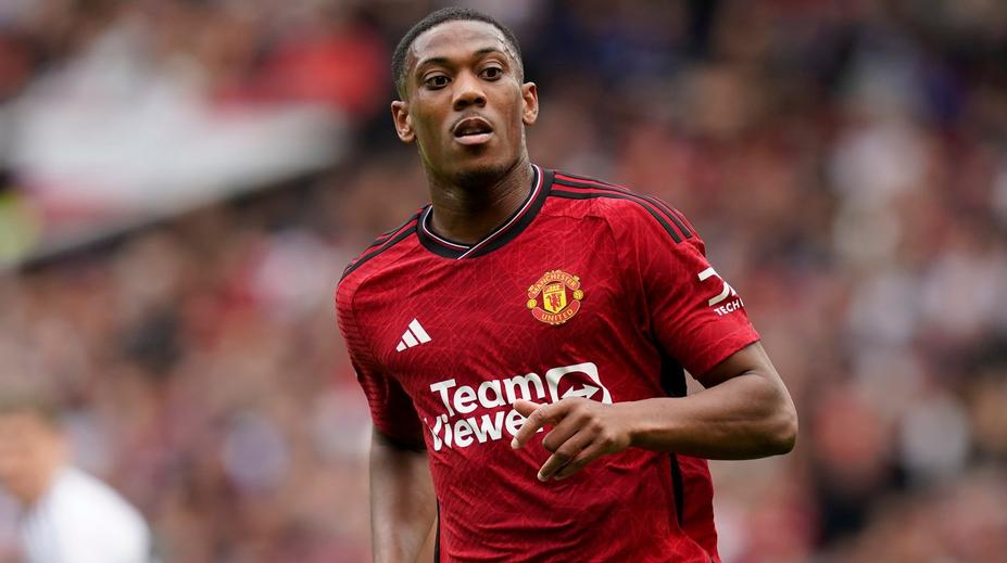 Real Madrid má asi náhradu za Benzemu. Přijít by mohl útočník z Manchesteru
