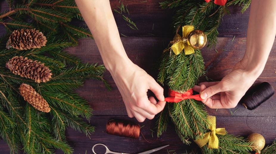 Originální tipy na adventní věnce. Vyrobte si je doma za pár korun