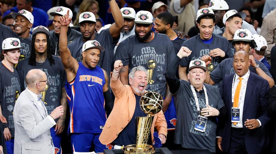 Knicks po 53 letech na vrcholu. V pátém zápase přetlačili Spurs a slaví titul