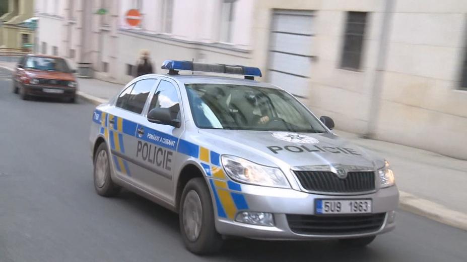 Muž zkolaboval na nádraží. Přišel o batoh a stovky eur