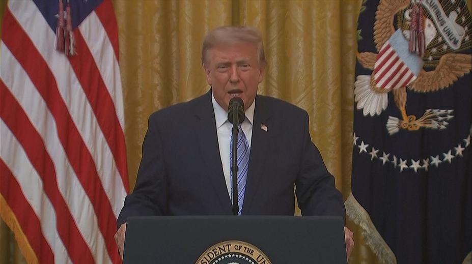 Technik v Bílém domě sázel na to, co Trump řekne. Vydělal miliony a vyhodili ho