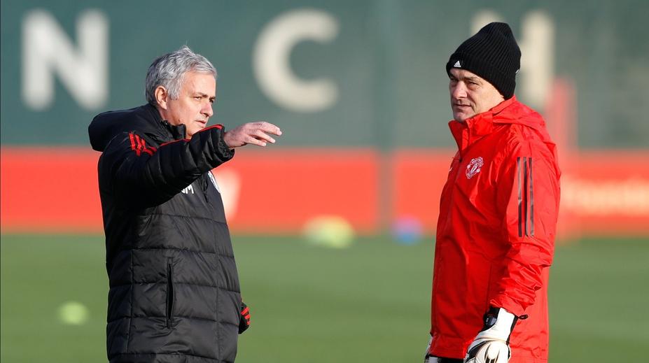 José Mourinho truchlí. Zemřel jeho velký trenérský parťák. Loučí se i Čech