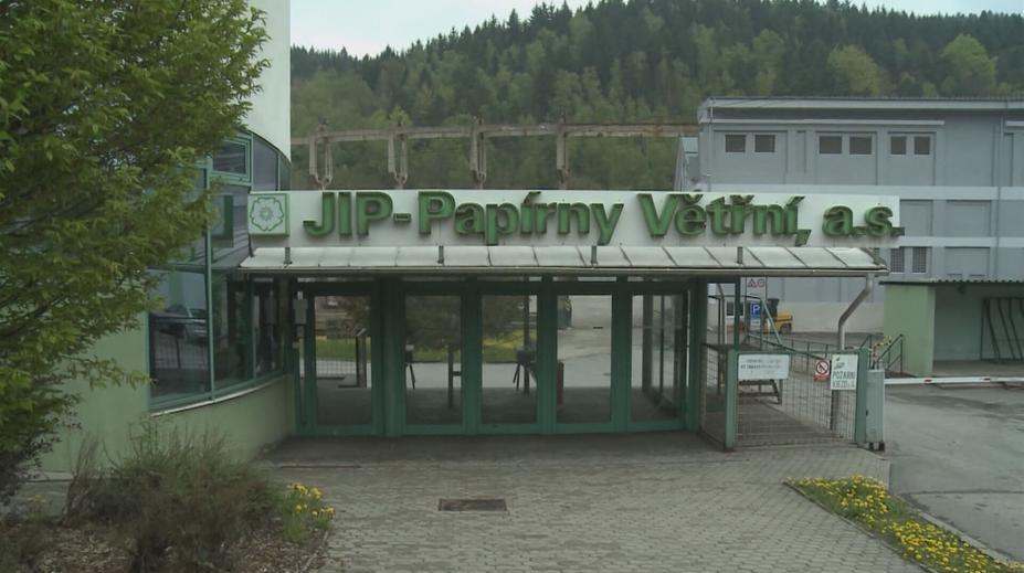 Papírny Větřní po 170 letech končí. O práci přijde asi 200 lidí