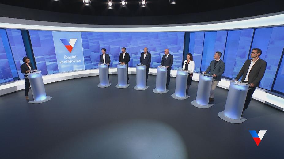 Superdebata z Českých Budějovic: Musíme najít využití pro Slavii, tvrdí politici