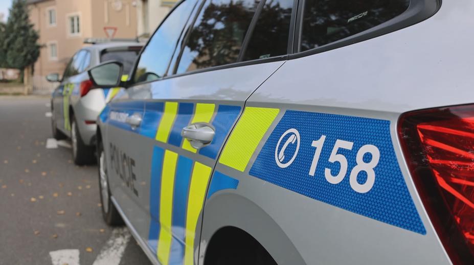 Loupežné přepadení na dvou poštách: Podezřelého muže dopadla zásahovka