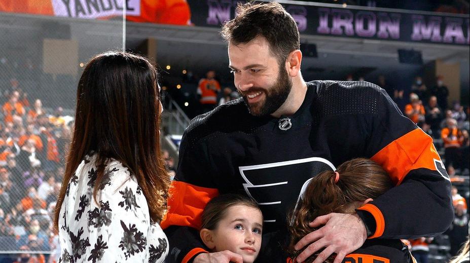 Rekordní série NHL je u konce. Trenér nechá železného muže sedět na tribuně
