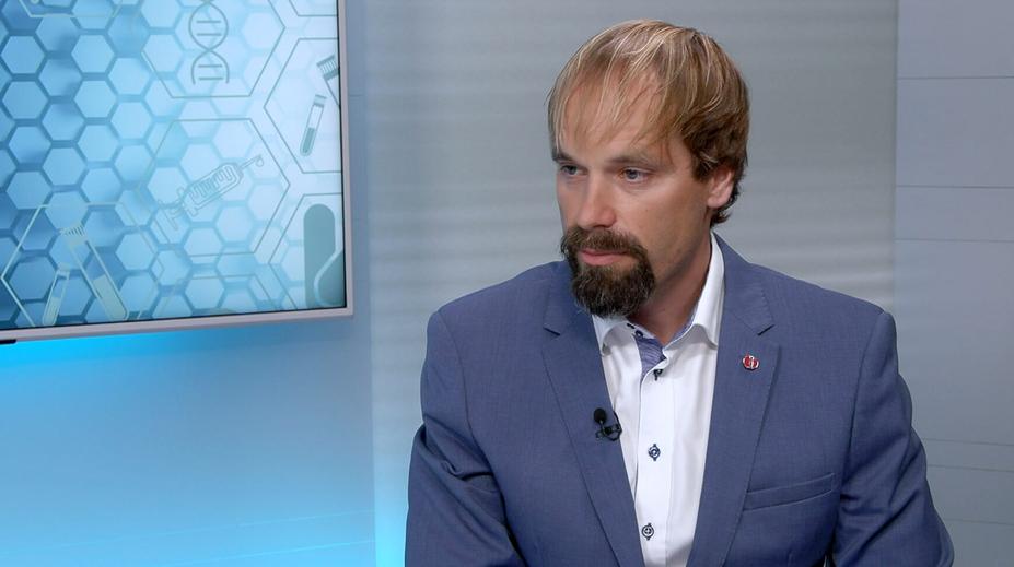 Lidé s inkontinencí se skrývají před světem. Oslavy jsou pro ně terorem, popsal lékař