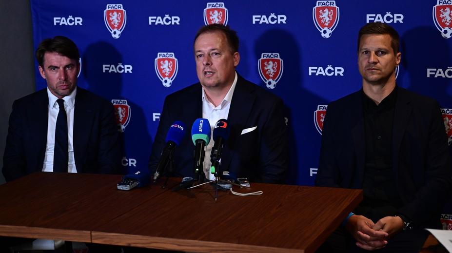 Fotbalový trůn obsazen. Kompletní přehled nového vedení FAČR