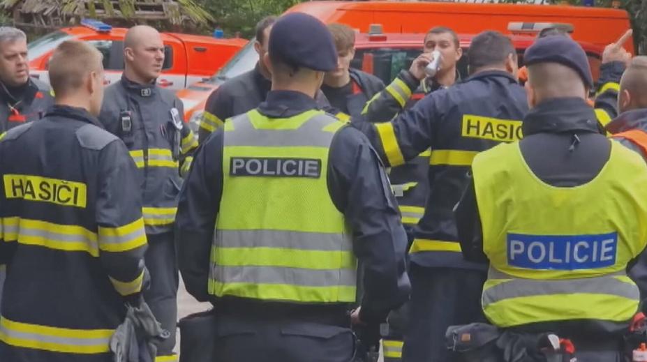 V lesích se ztratilo několik houbařů. Policie zasahovala hned třikrát