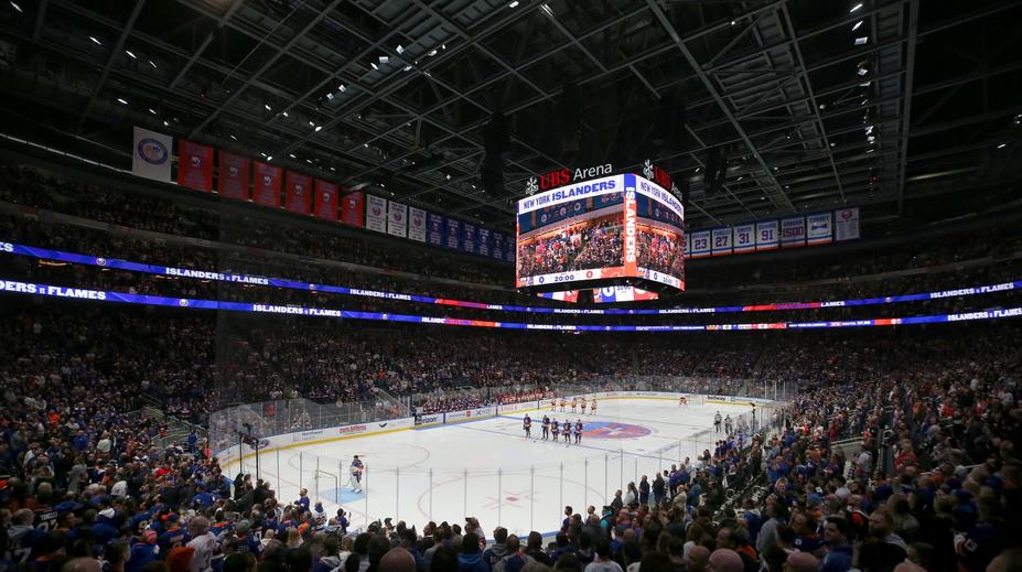 Islanders pokřtili novou arénu. Slavnostní chvíli pokazila porážka