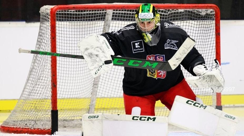 Další česká naděje míří do NHL. Málek podepsal nováčkovskou smlouvu