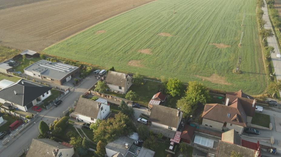 Obyvatelé Telče se bouří proti stavbě bytovek. Chtějí se s městem soudit