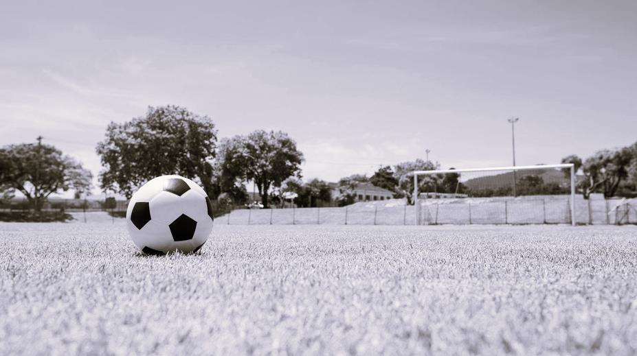 Tragédie přímo na hřišti: Teprve 15letá fotbalistka po kolapsu zemřela