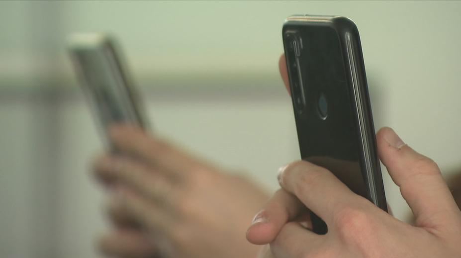Až čtvrtina Čechů se o duševních problémech radí s AI. Opatrně, varují terapeuti