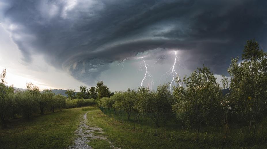 Blíží se studená fronta. Česko zasáhnou hned dvě vlny bouří