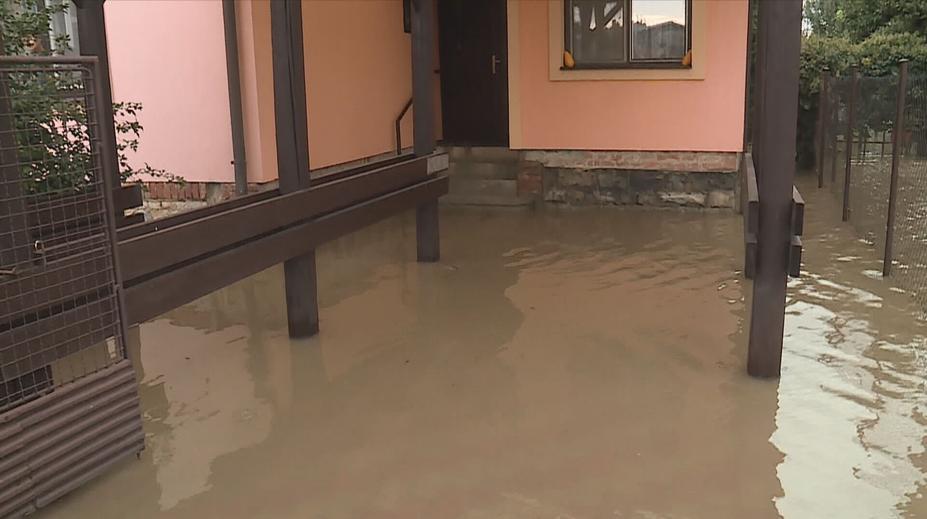 Spor o zavinění povodní na Olomoucku trvá. Obviněný muž byl zproštěn viny