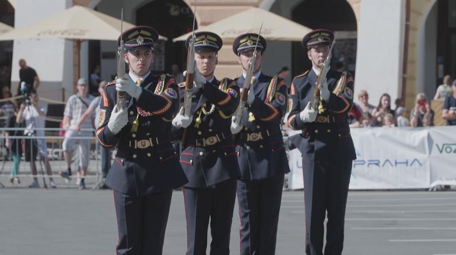 Den s armádou v Hradci Králové. Vidět jste mohli i show čestných stráží