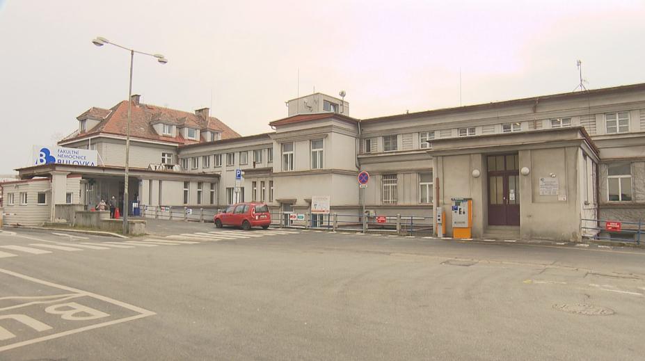 V nemocnici Bulovka zaměnili pacientky. Poškozené dostanou přes dva miliony korun