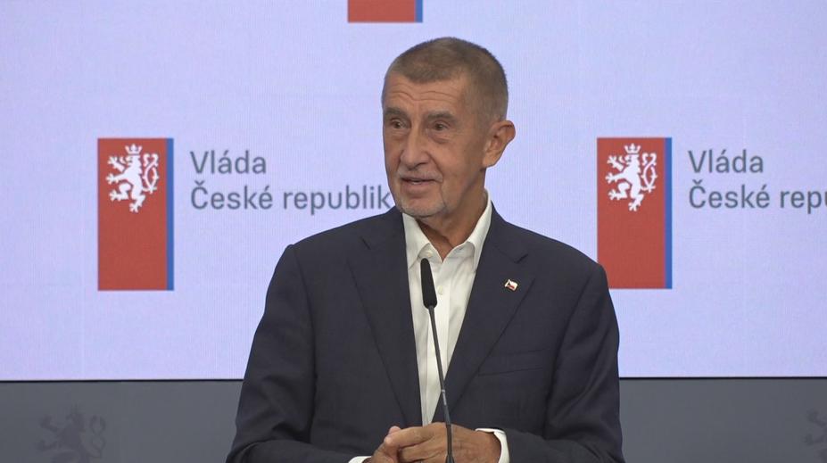 Podíváme se na ceny paliv, sliboval Babiš. Teď požaduje celoevropské řešení