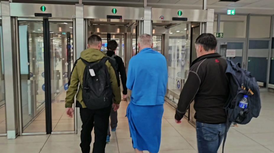 Před spravedlností utekl do Kostariky. Teď muže vrátili zpět do Česka