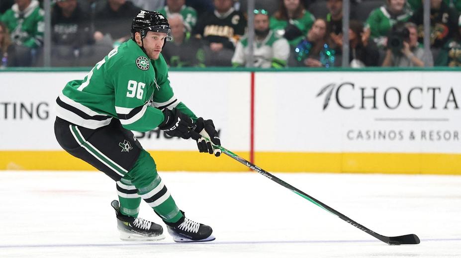 U nás doma nedohraješ. Patrick Roy seřval hvězdu soupeře za nechutný faul