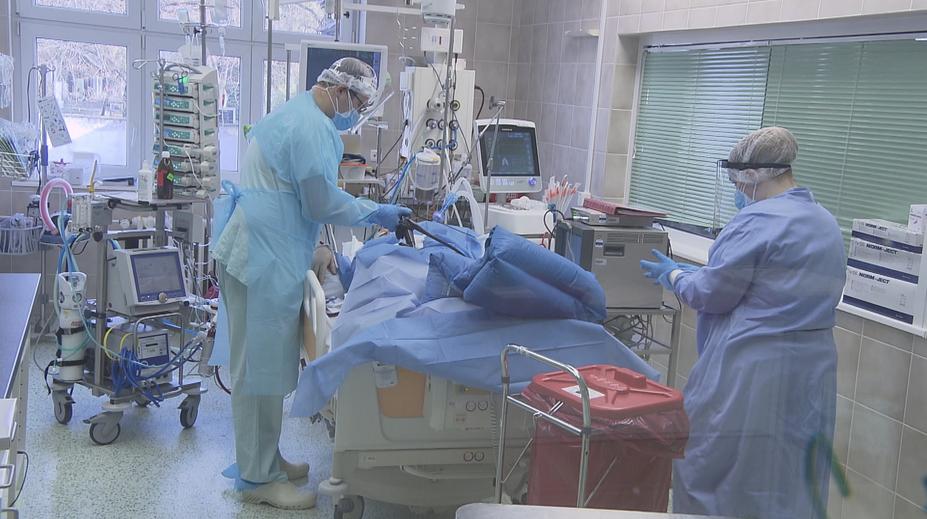 V Praze přistálo letadlo s mužem s podezřením na ebolu. V karanténě bude tři týdny