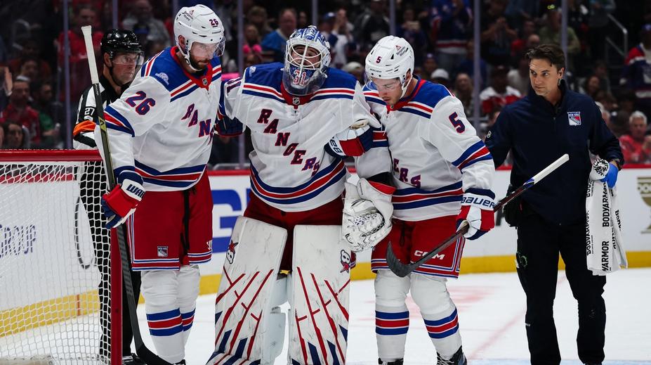 Z pohádky do noční můry. Gólman NHL skóroval i asistoval, teď přišla krutá rána