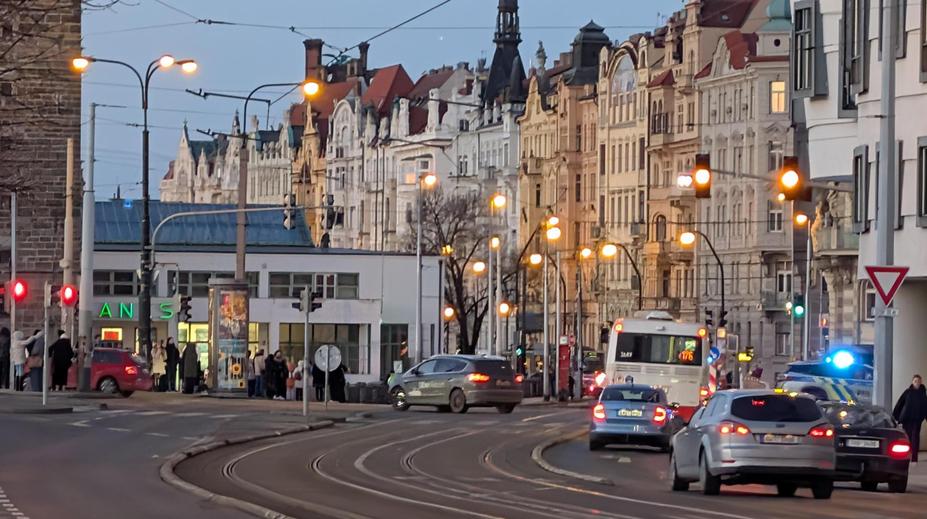 Podezřelá taška vyklidila centrum Prahy. Pyrotechnik v ní našel nářadí a šaty