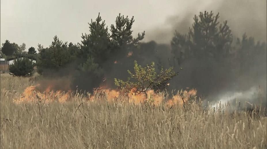 Požáry na Opavsku měl zakládat dobrovolný hasič. Přistihla ho kamera