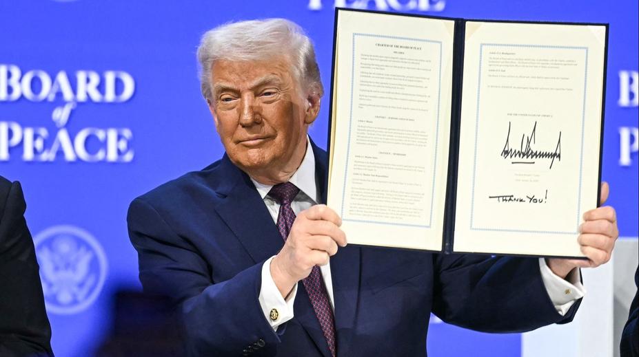 Rada míru začala oficiálně existovat. Trump a další lídři podepsali její založení