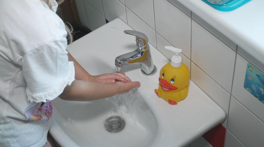 Světový den mytí rukou upozorňuje na prevenci šíření infekcí