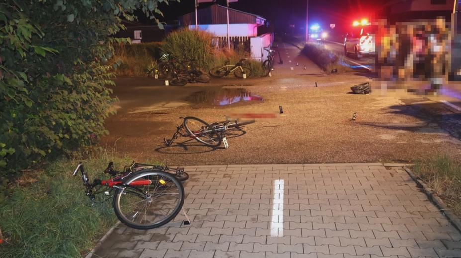 Neobvyklá nehoda na Pardubicku: Policie zasahovala u hromadné srážky cyklistů