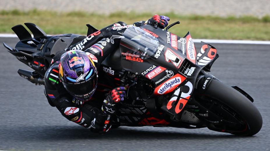 Šampiona MotoGP okradli o kolo za půl milionu. Zloděj se vydával za mechanika