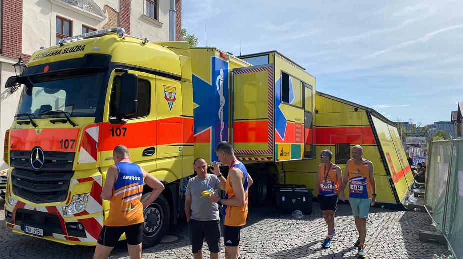 Traumaplán v Praze: Desítky běžců zkolabovaly při půlmaratonu
