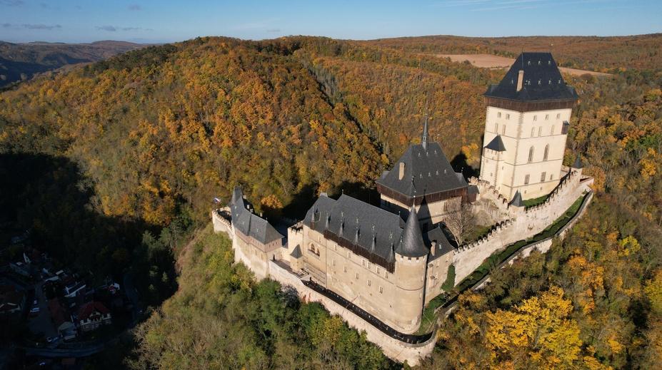 Češi mohou mít další památky UNESCO. Ve hře je Karlštejn i Kačina